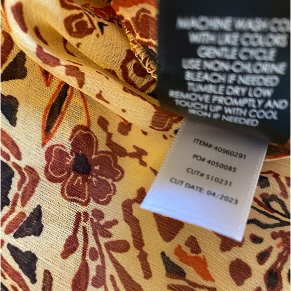 🆕 TORRID Medallion Crinkle Chiffon Raglan Tie Front Office Blouse SZ 5 5X - Picture 5 of 9